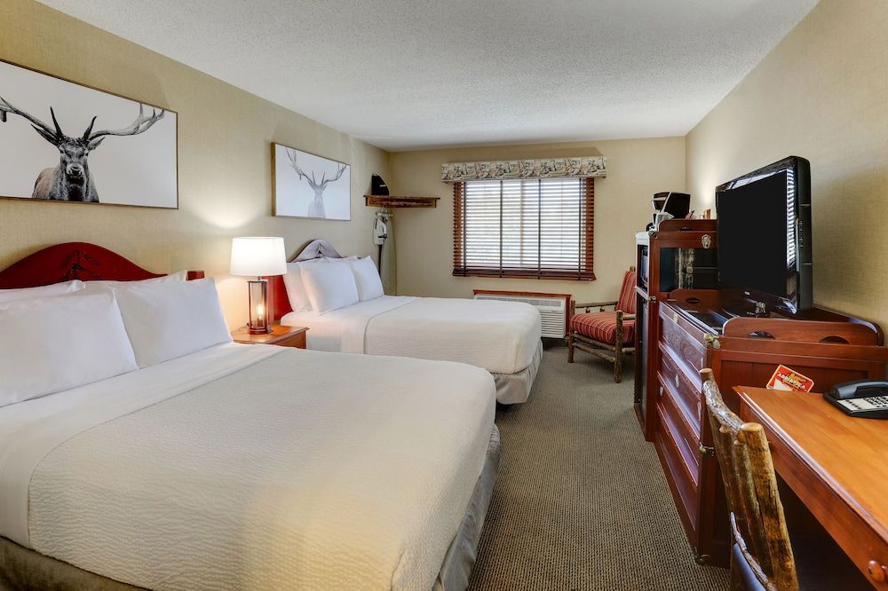 Stoney Creek Inn Galena Deluxe Room, 2 Double Beds, Non Smoking 3