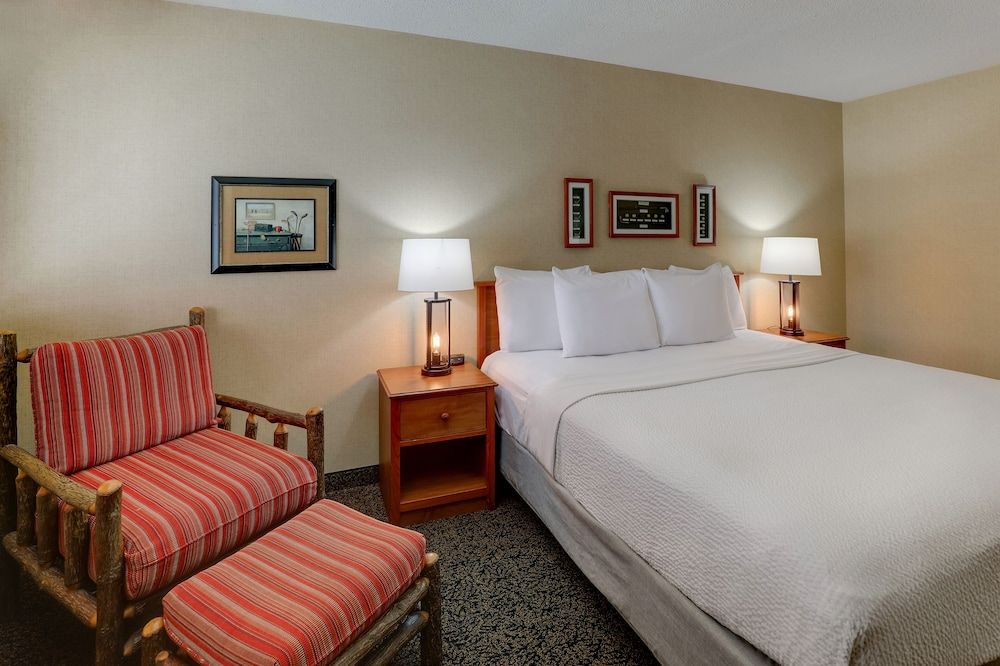 Stoney Creek Inn Galena Deluxe Room, 1 King Bed, Non Smoking 2