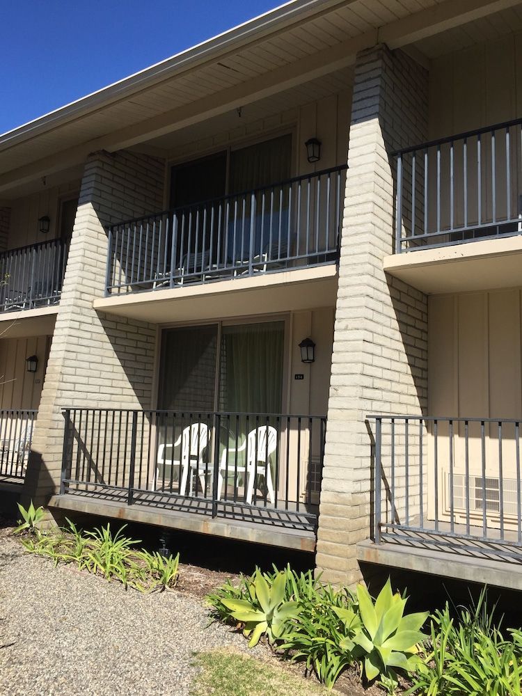 undefined Ramada by Wyndham Santa Barbara 6