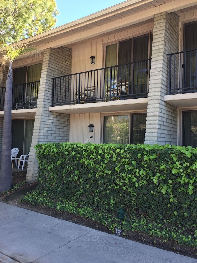undefined Ramada by Wyndham Santa Barbara 9