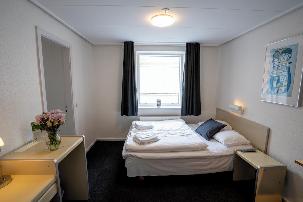 Hotel Norden Small Double Room (Bed 140 cm) 4