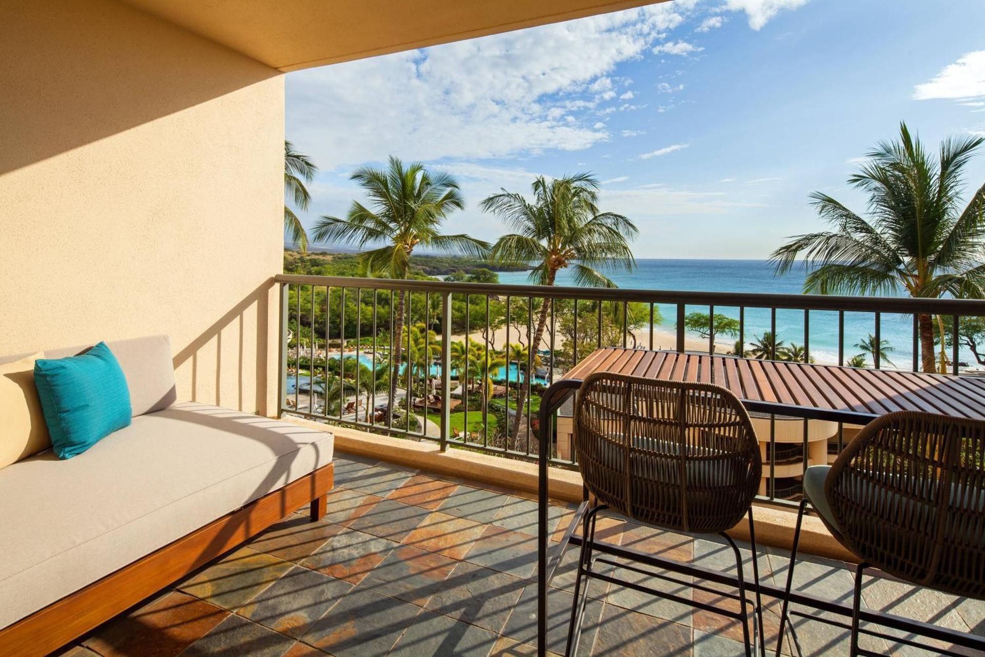 Lanai Room, Guest room, 2 Queen, Partial ocean view, Balcony