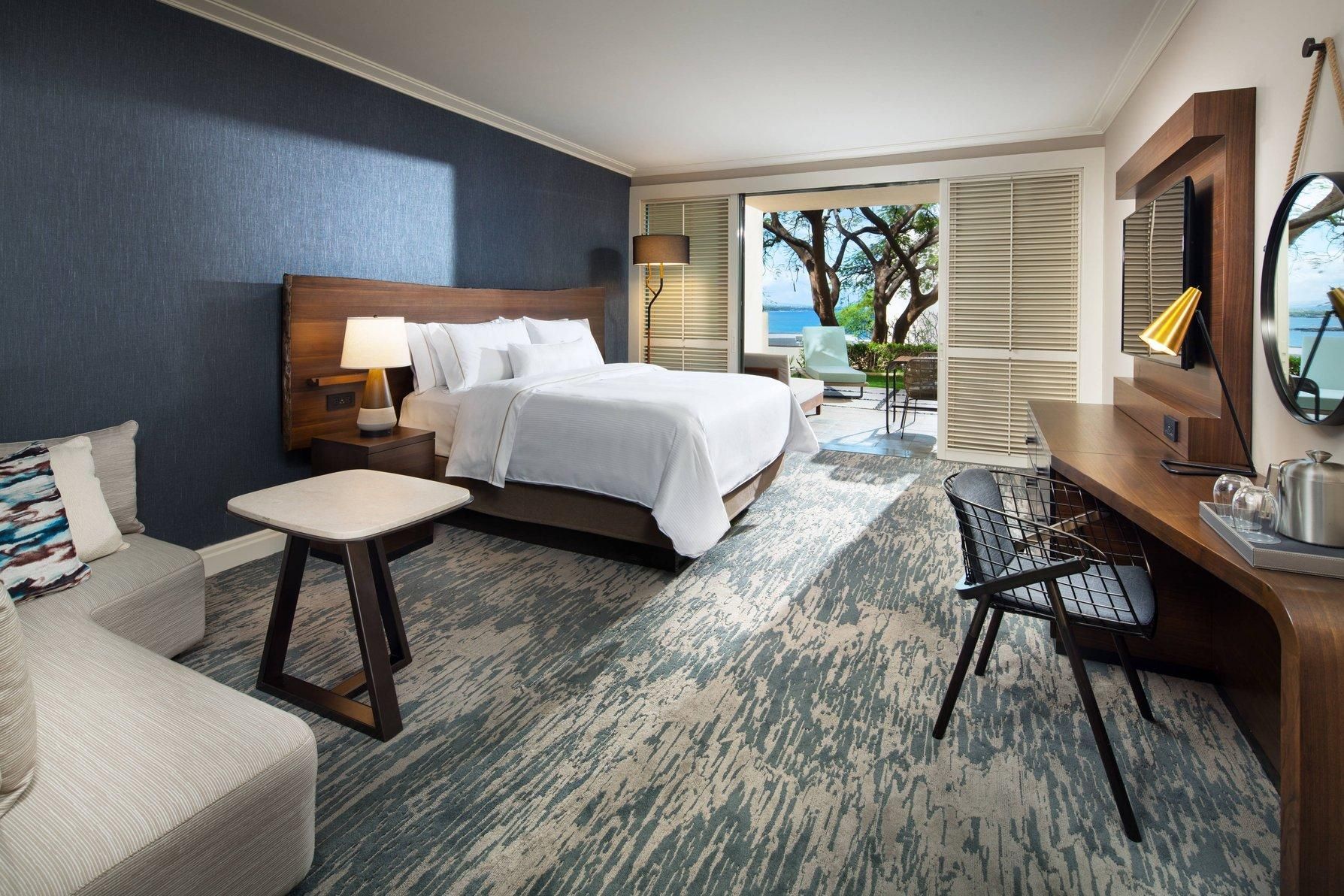 Guest room, 1 King, Partial ocean view