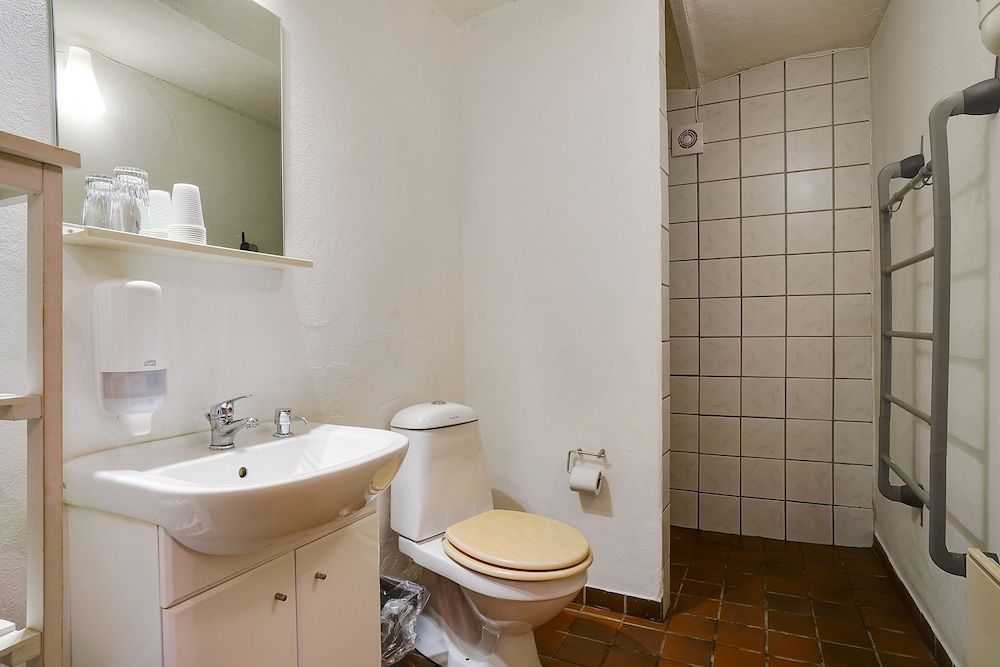 Motel Herning Basic Triple Room, 3 Twin Beds, Shared Bathroom 4
