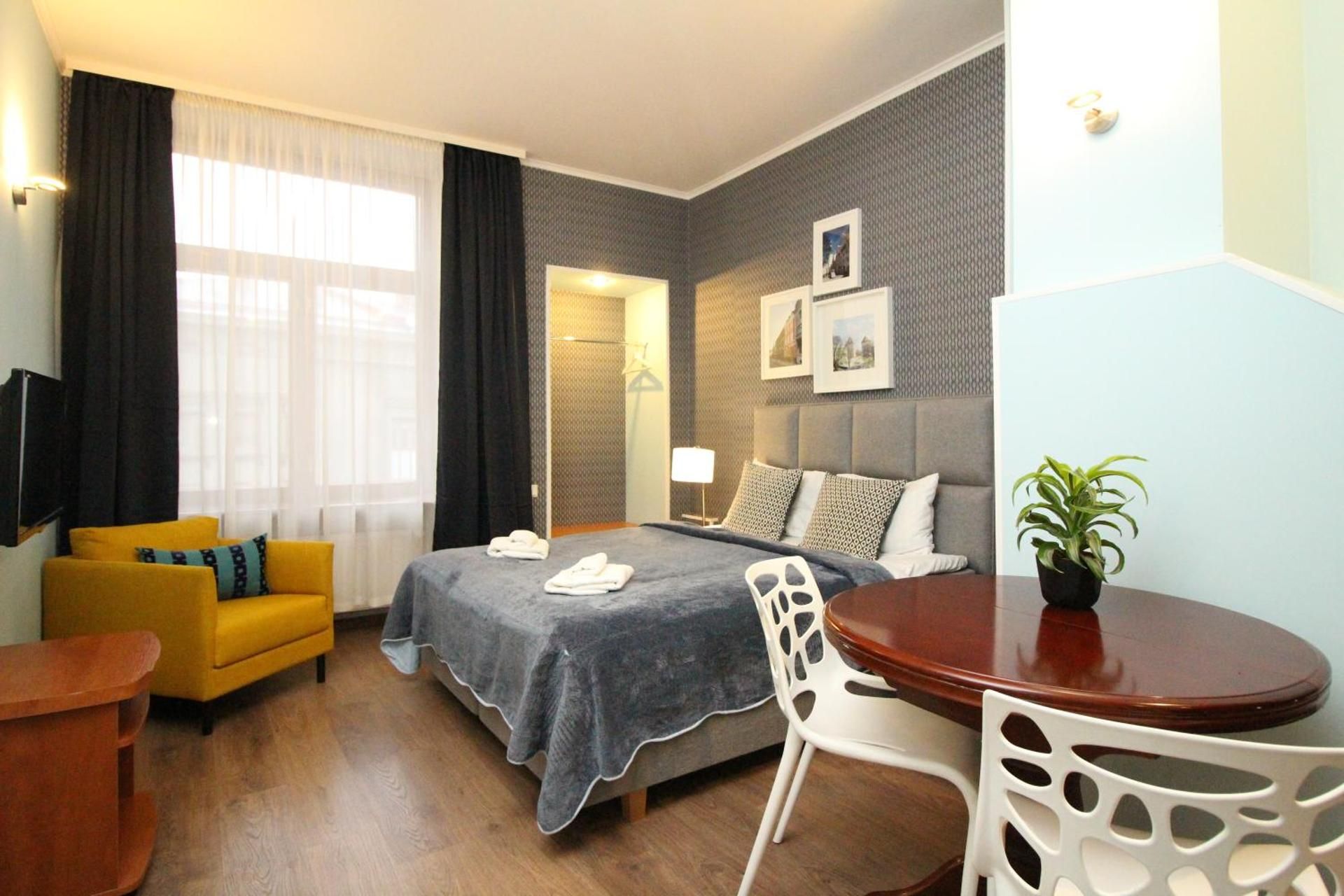 Studio Apartment