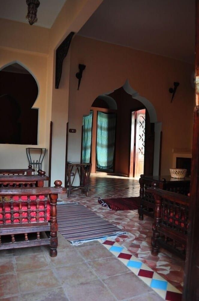 Suite, Courtyard View