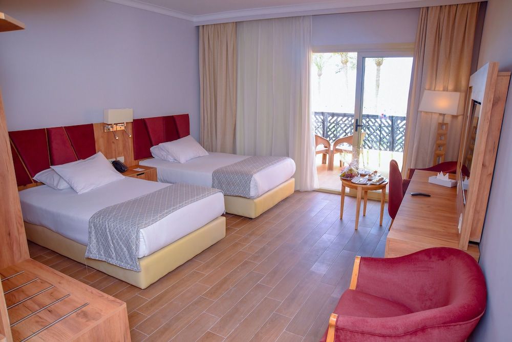 Stella Beach Resort & Spa - Makadi Bay Premium Room, Garden View 4