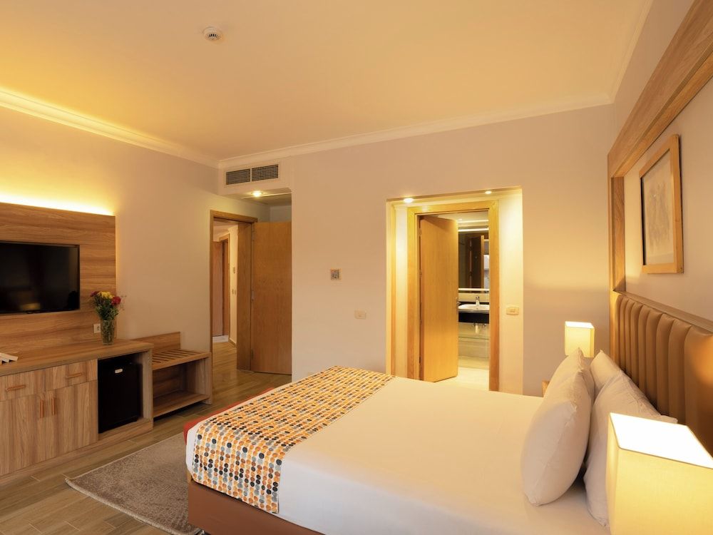 Stella Beach Resort & Spa - Makadi Bay Family Suite