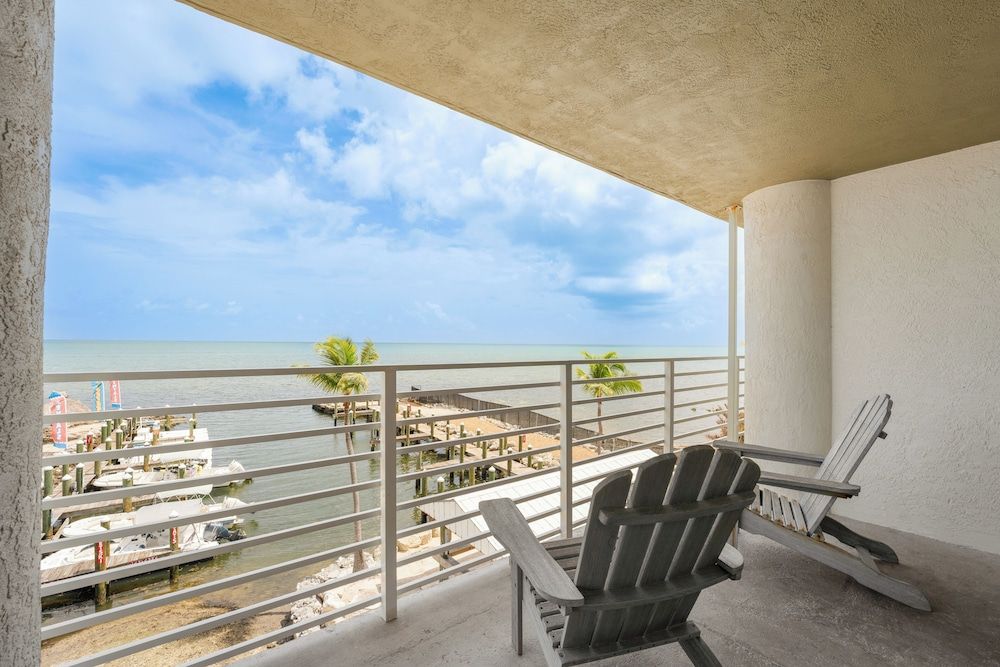 Hadley Resort and Marina Oceanview Two-Bedroom Suite (Accessible) 2