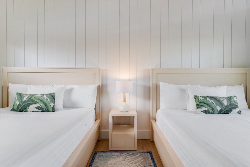 Hadley Resort and Marina Two Queen Deluxe Suite 2