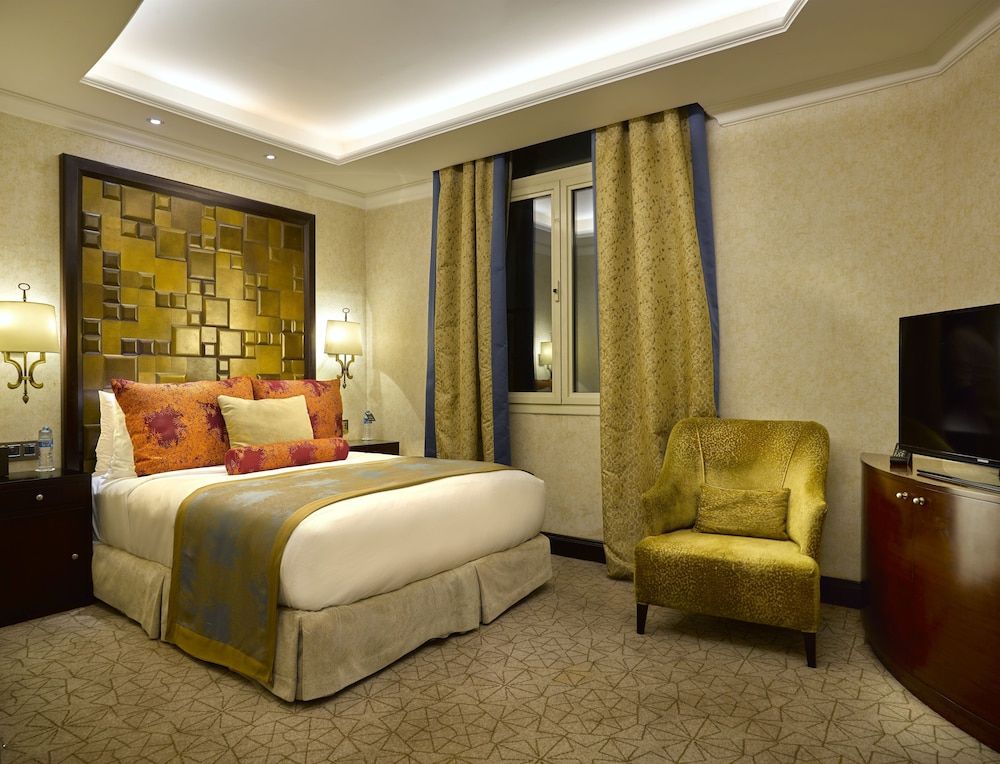 Executive Room, 1 Bedroom, Club Lounge Access, City View (Royal Club City Room)
