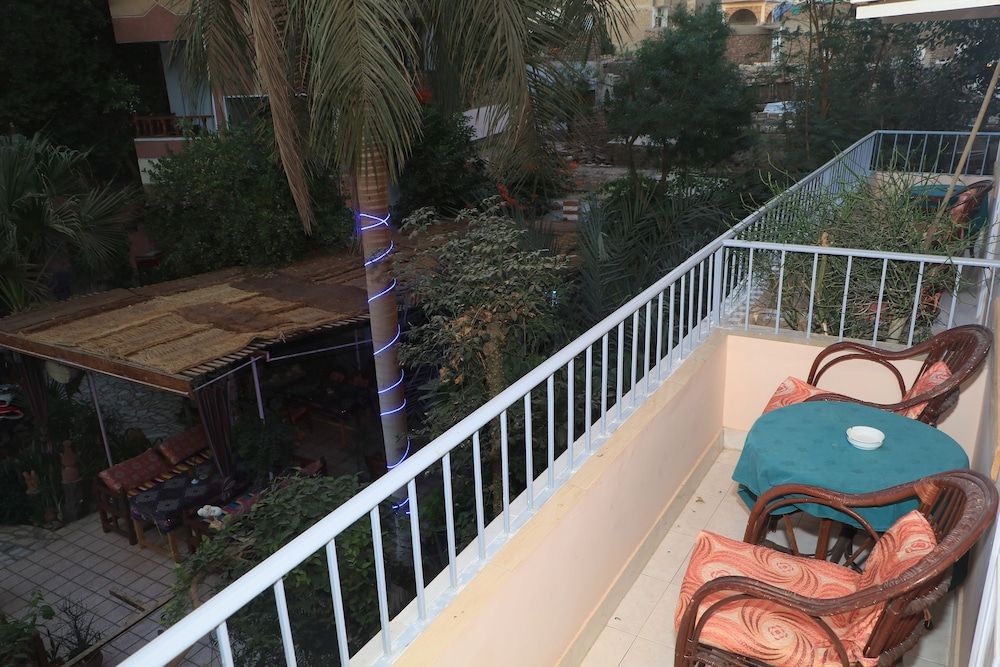 Amon Hotel Deluxe Single Room, Garden View 10