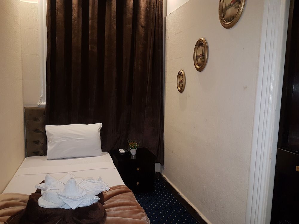 Economy Single Room