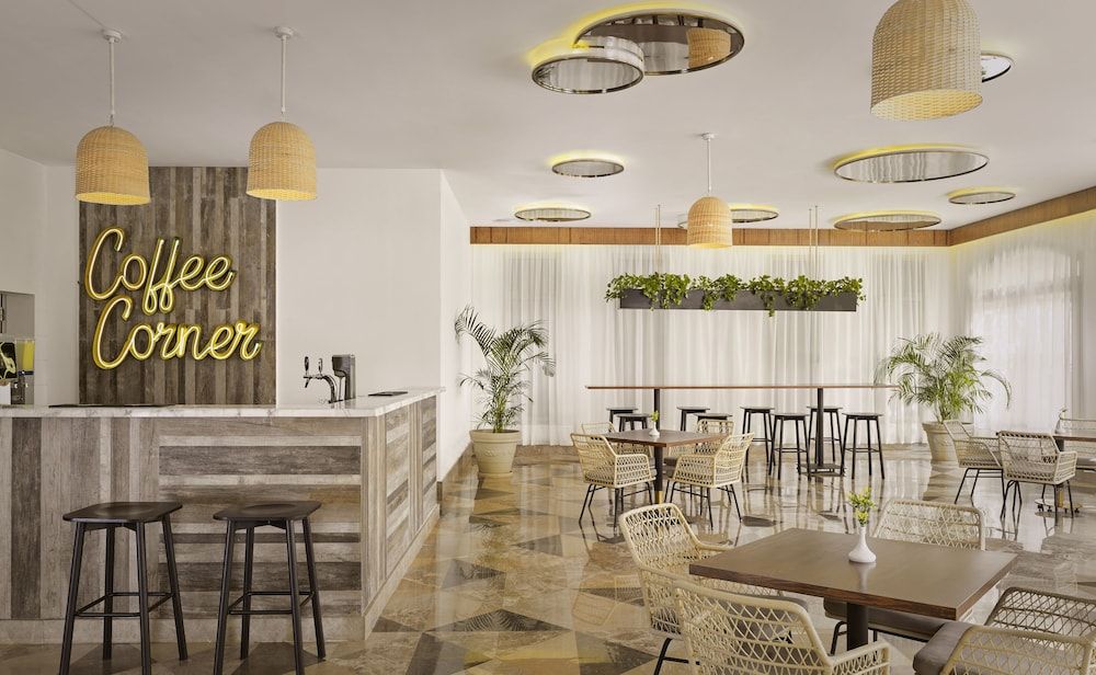 Coral Sea Water World Resort - All inclusive