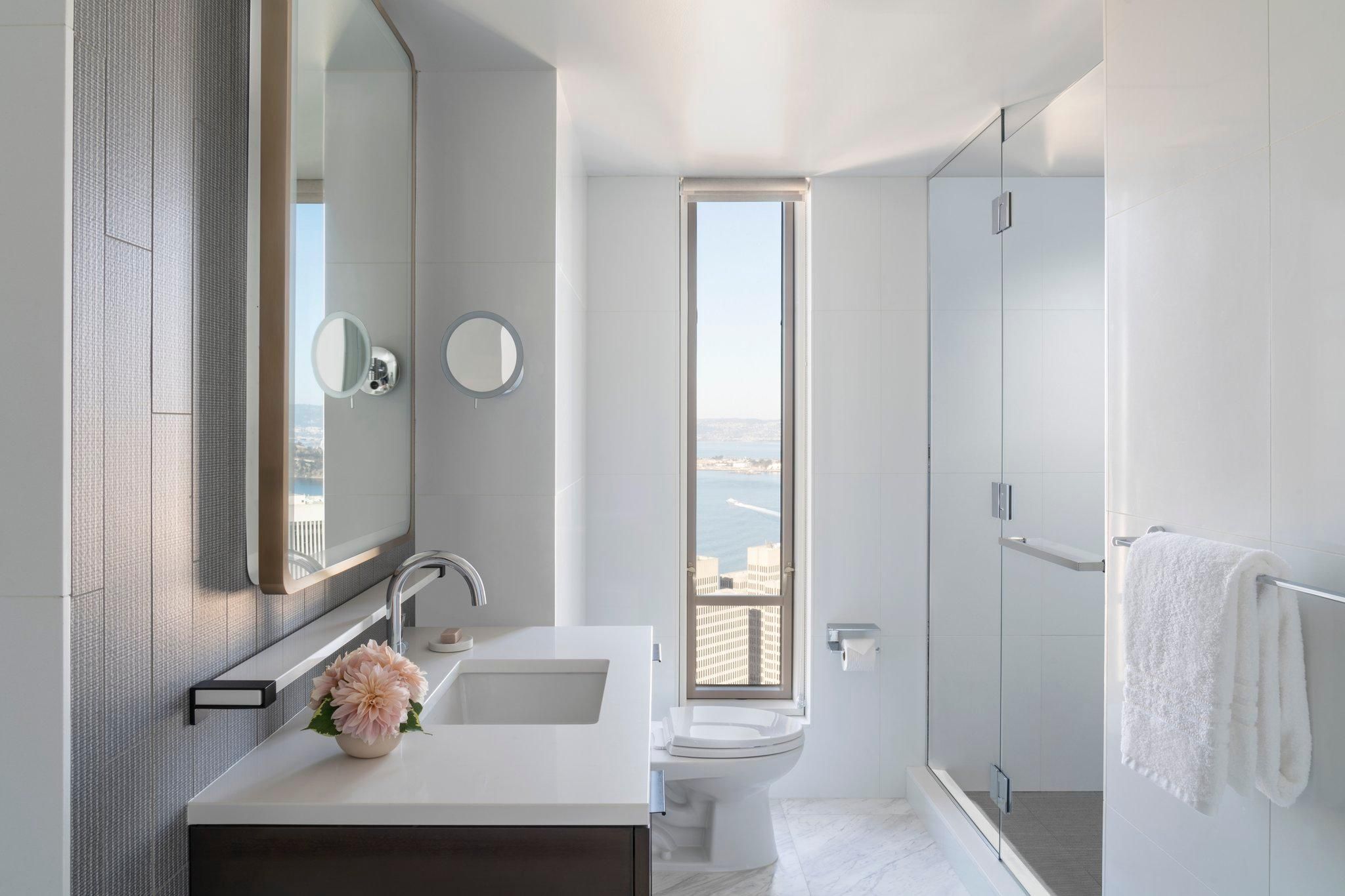 Bridge View - One Bedroom Suite