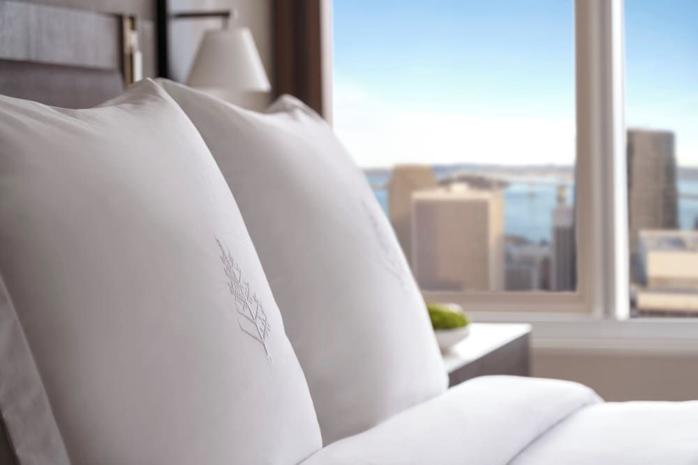 undefined Four Seasons Hotel San Francisco at Embarcadero 4