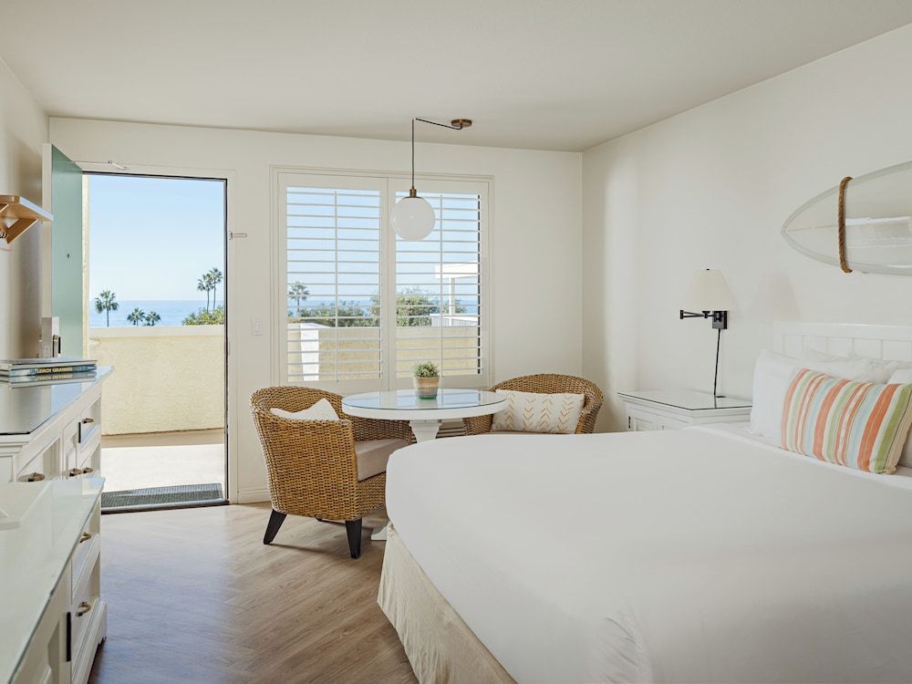Laguna Beach House Room, 1 King Bed, Balcony (Coastal) 2