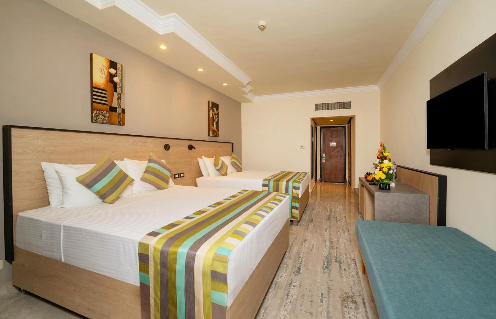 Superior Double Room - Egyptian & Residents Only (2 Adults +2 Child)