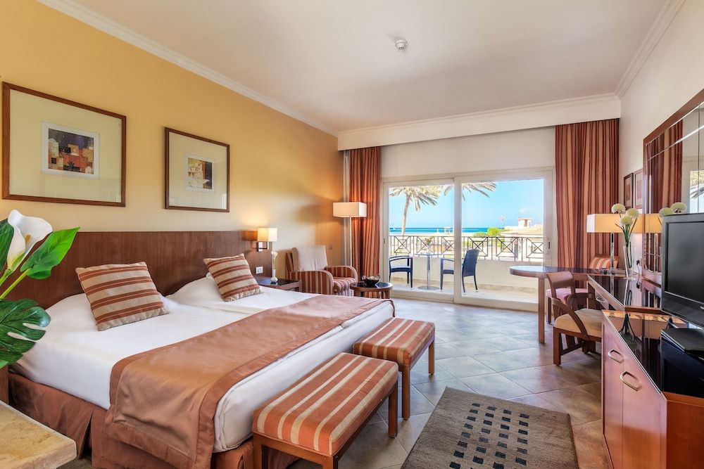 Executive Suite, Beach View