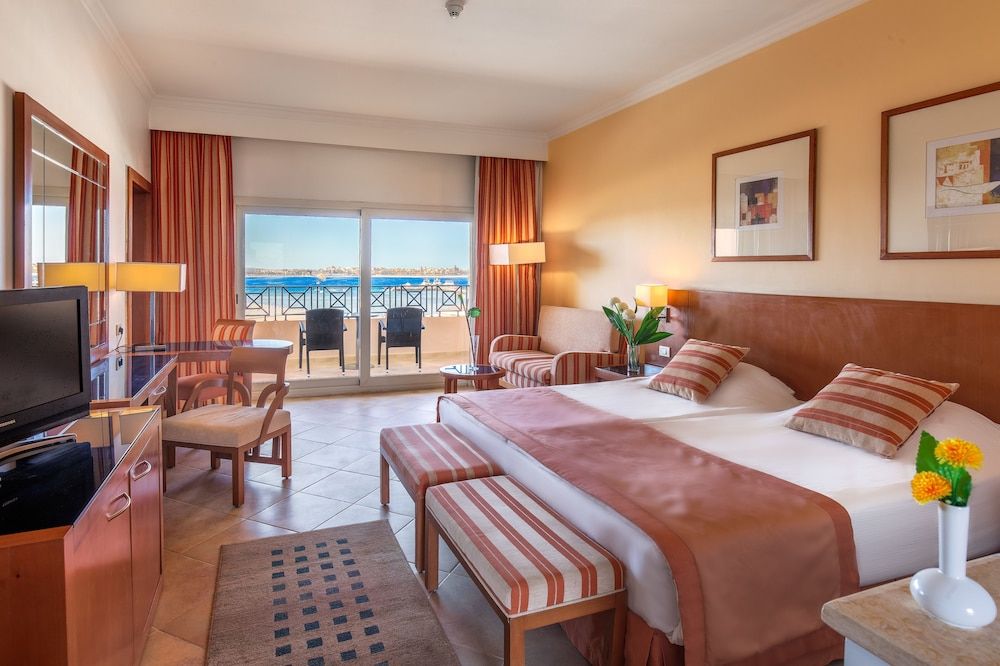 Executive Suite, Beach View