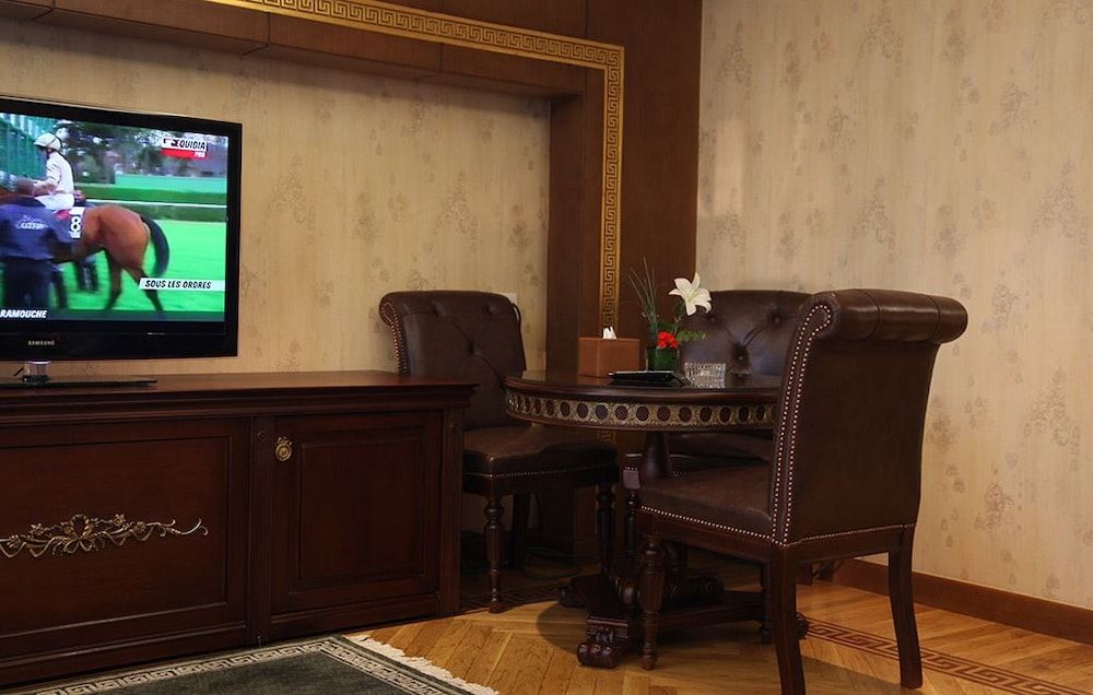 Helnan Landmark Hotel Executive Suite, City View 7