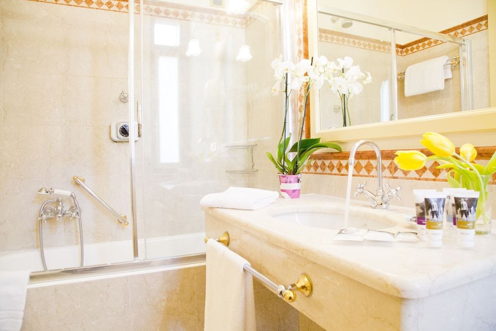 undefined Hotel Milano Regency 8