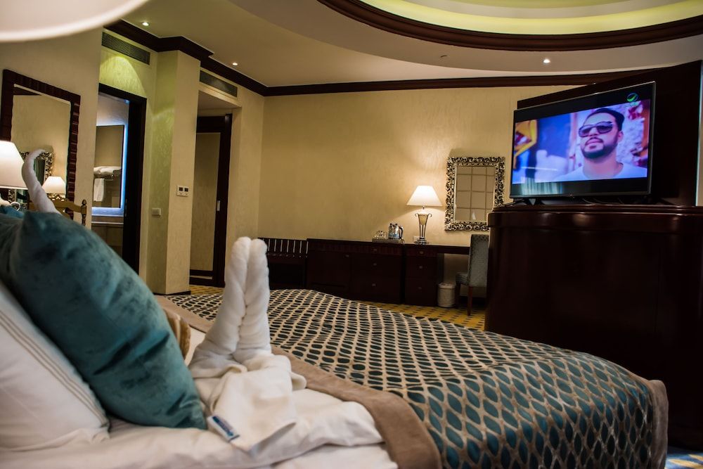 Jewel Sports City and Aqua Park Junior Suite, Pool View 5