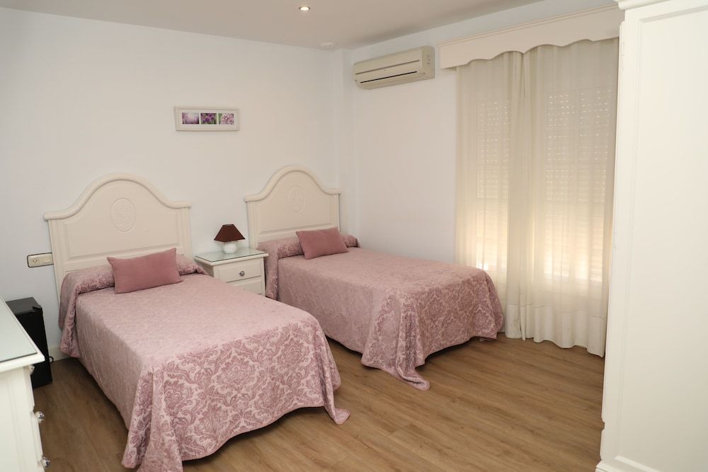 Hostal La Janda Double Room 16