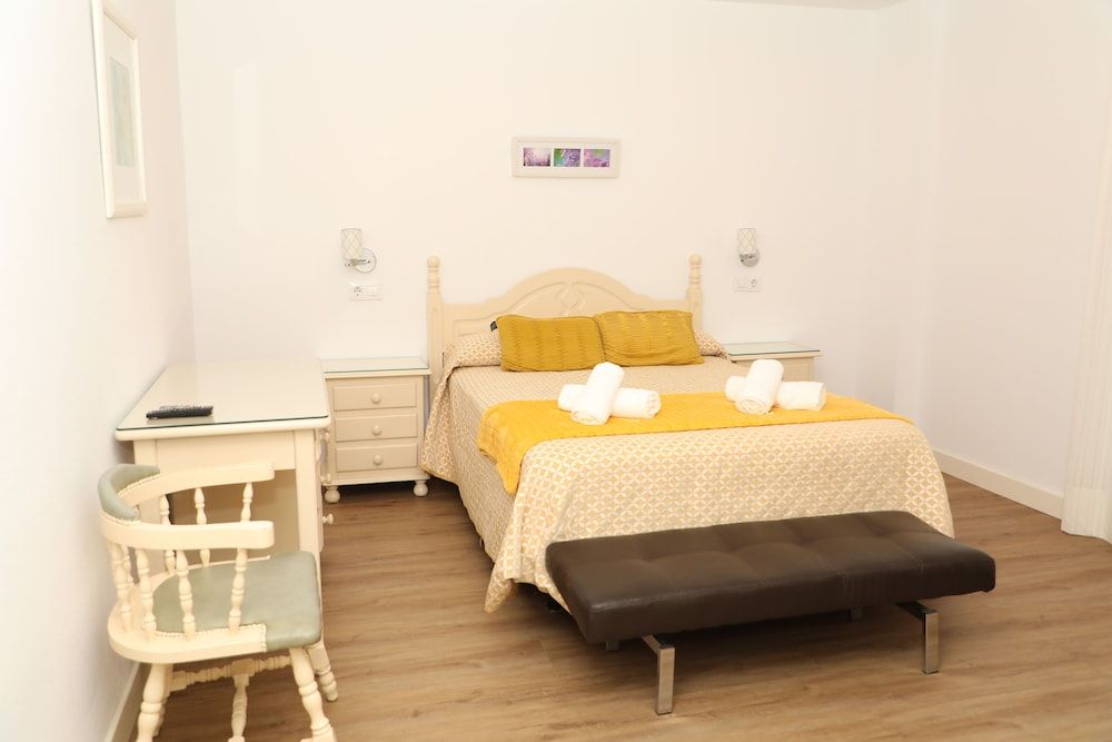 Hostal La Janda Double Room 13