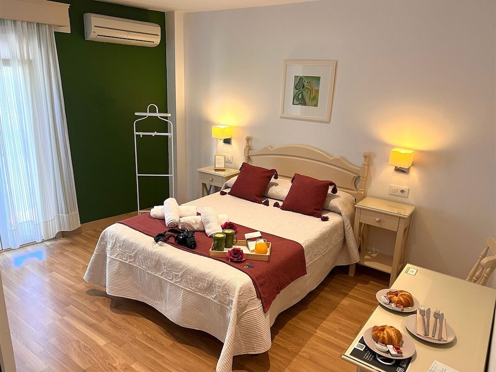 Hostal La Janda Double Room 3