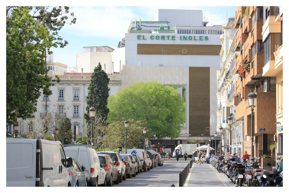 undefined Hi Valencia Boutique 8