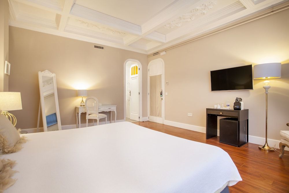 Hi Valencia Boutique Superior Double Room 7