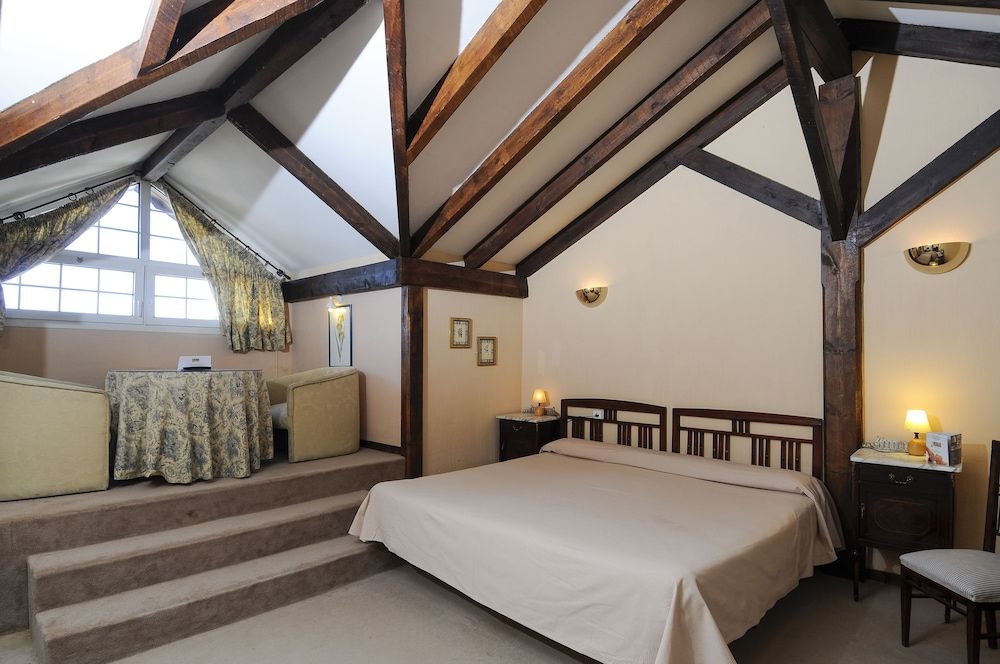 Hotel GHM Monachil Junior Suite (3 adults + 1 child)