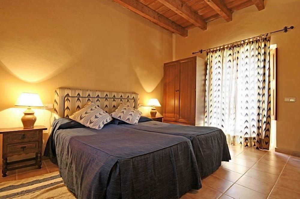 House, 4 Bedrooms (Finca Pouet)
