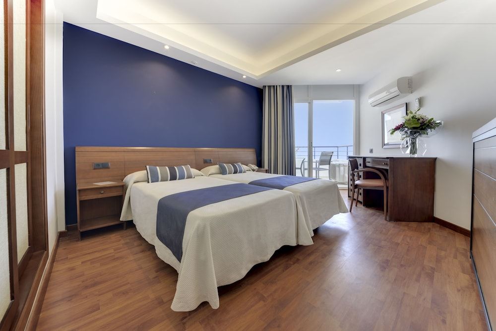 Triple Room, Sea View (Double + 1 foldaway bed - 2A+1C)