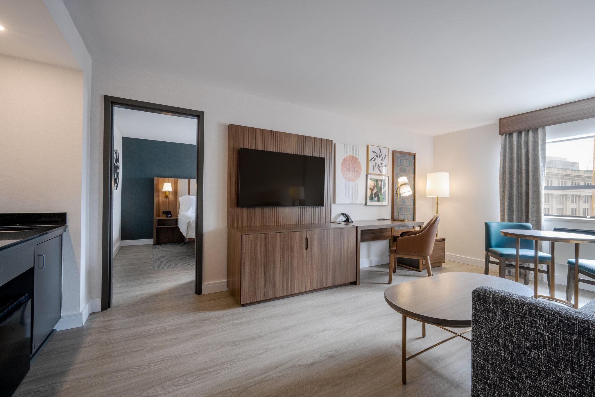 1 Bedroom Suite Sofa Bed