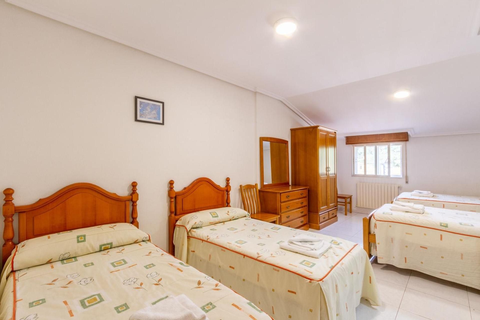 Basic Triple Room