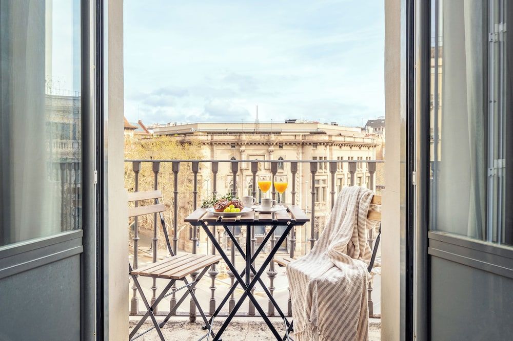 The Corner Apartments by Aspasios Superior Apartment, 3 Bedrooms 7