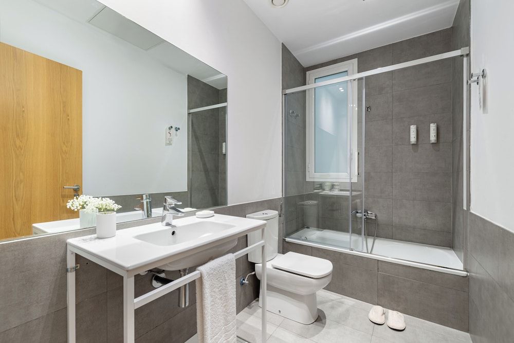 The Corner Apartments by Aspasios Superior Apartment, 3 Bedrooms 8