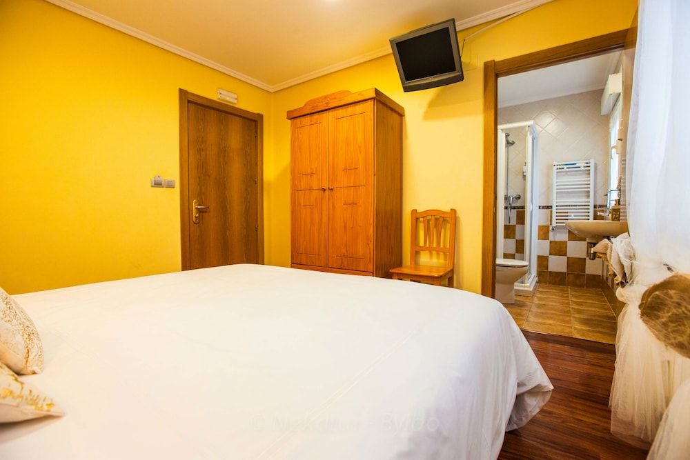 Casa Rural de Pobes Lagun Etxea Standard Double Room, 1 Double Bed 3