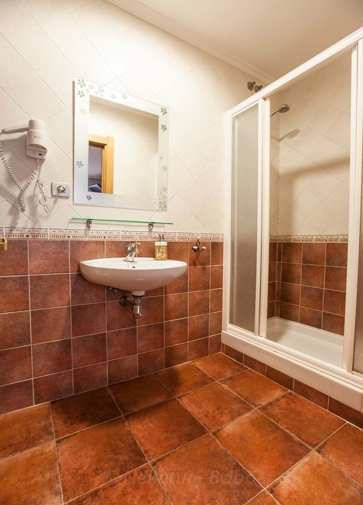 Casa Rural de Pobes Lagun Etxea Standard Double Room, 1 Double Bed 9