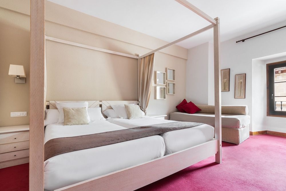 Eurostars Los Agustinos Double Room 3