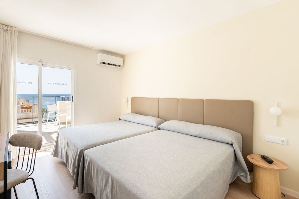 Hotel RH Sol Superior Room, Terrace (2 Adults and 1 Child)