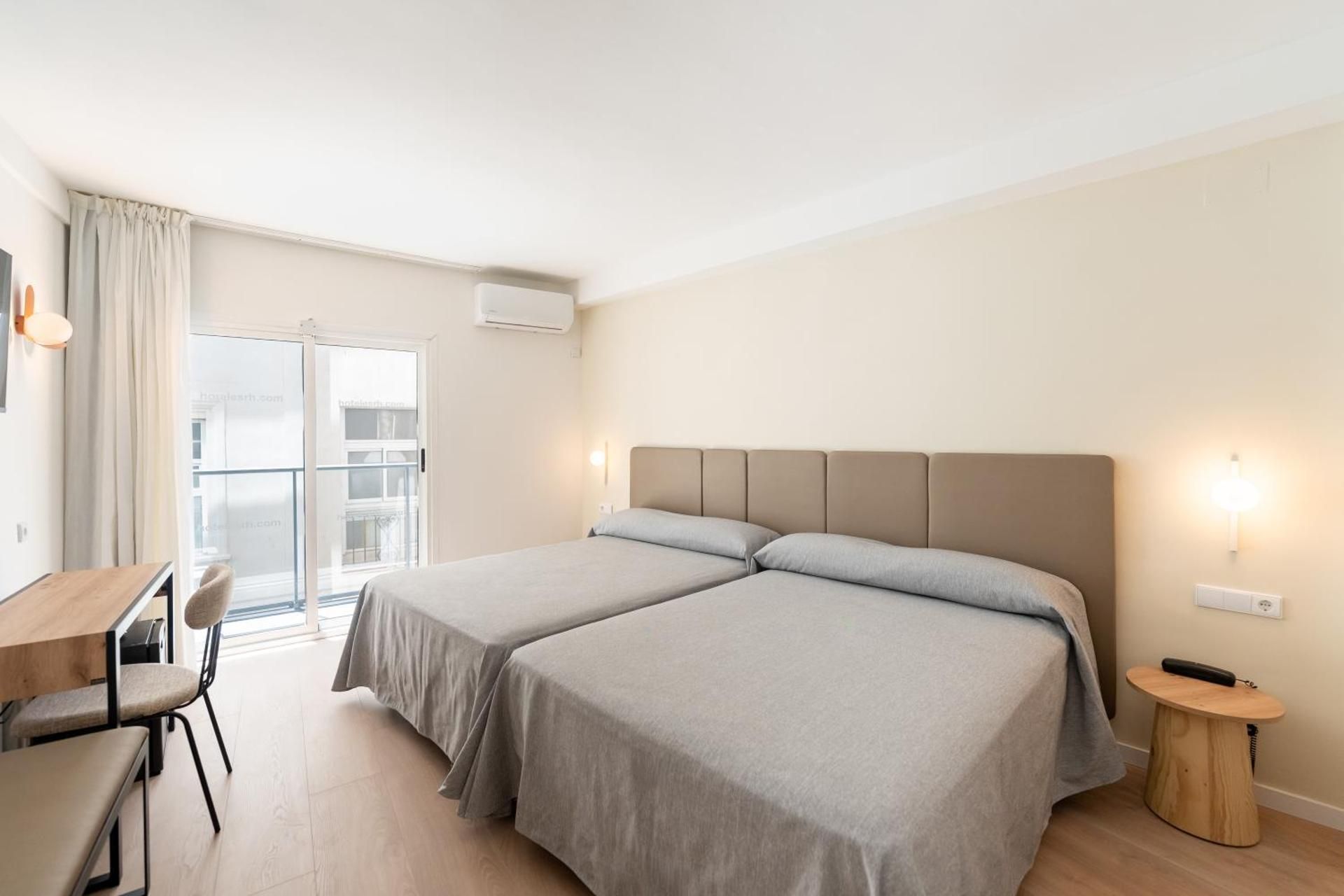 Superior Double Room with terrace (3 Adults)