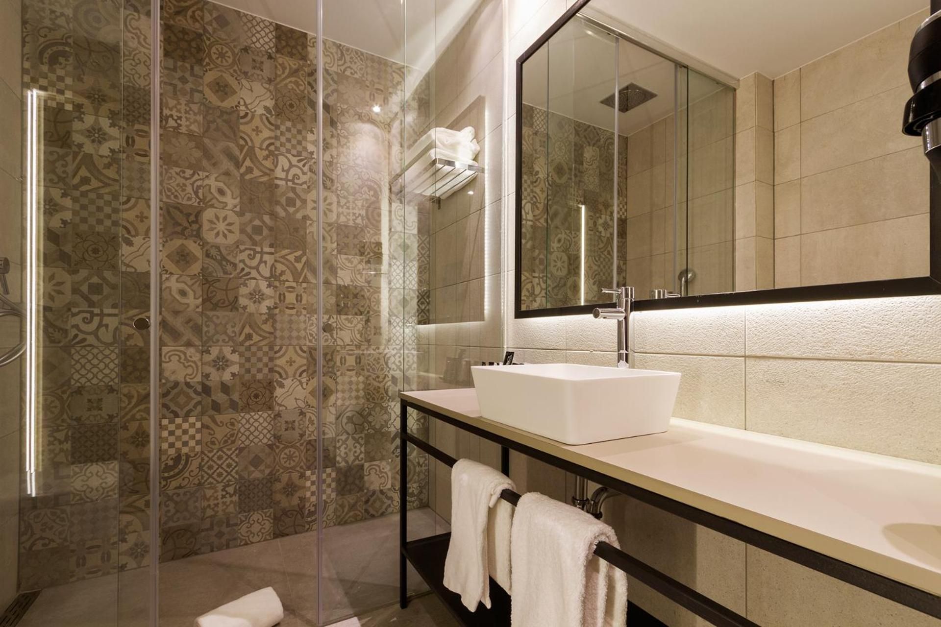 Double or Twin Room with Terrace