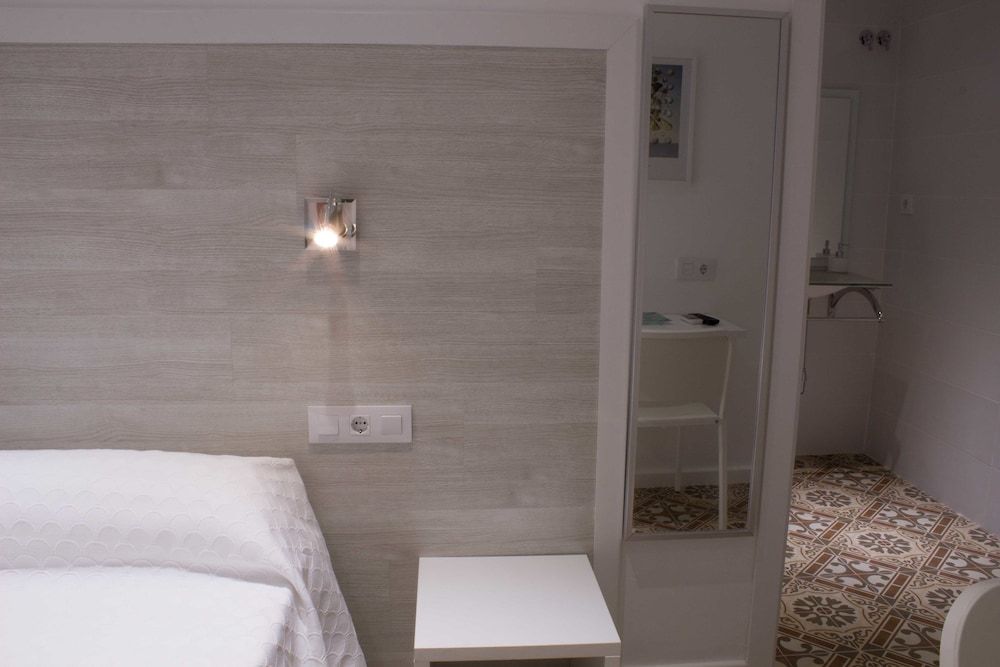 undefined Hostal Nova 9