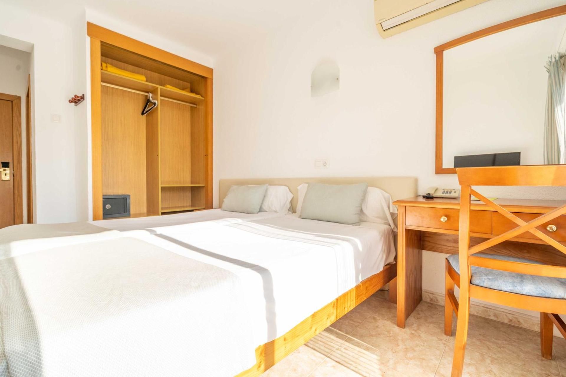 Superior Twin Room with Balcony