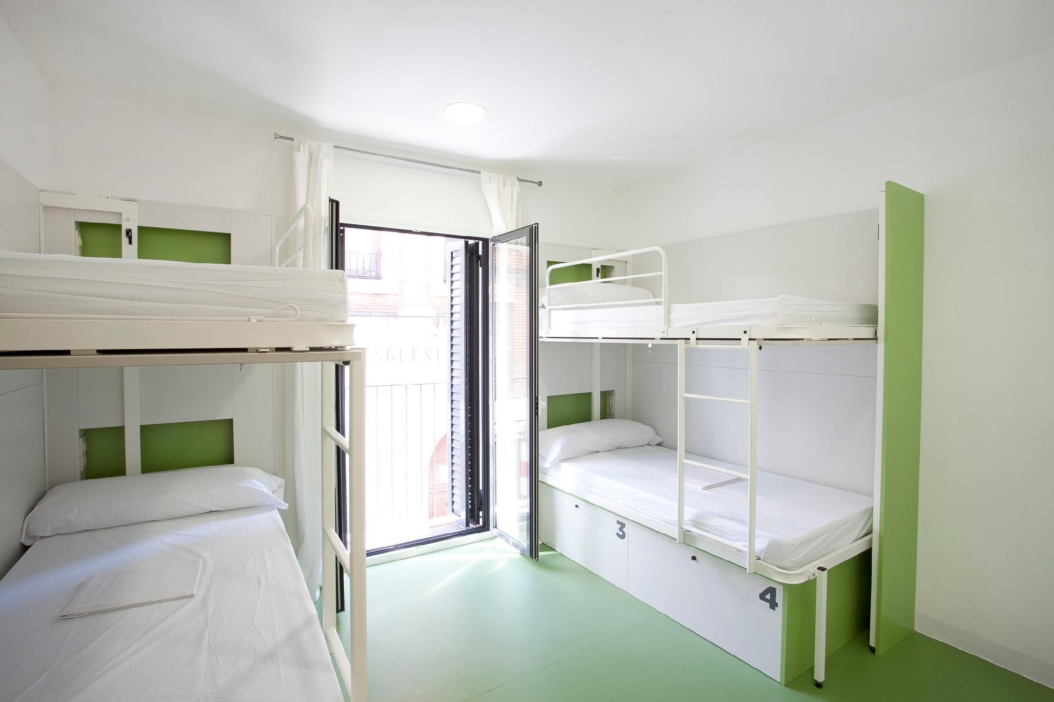 undefined Sant Jordi Hostels Gracia 4