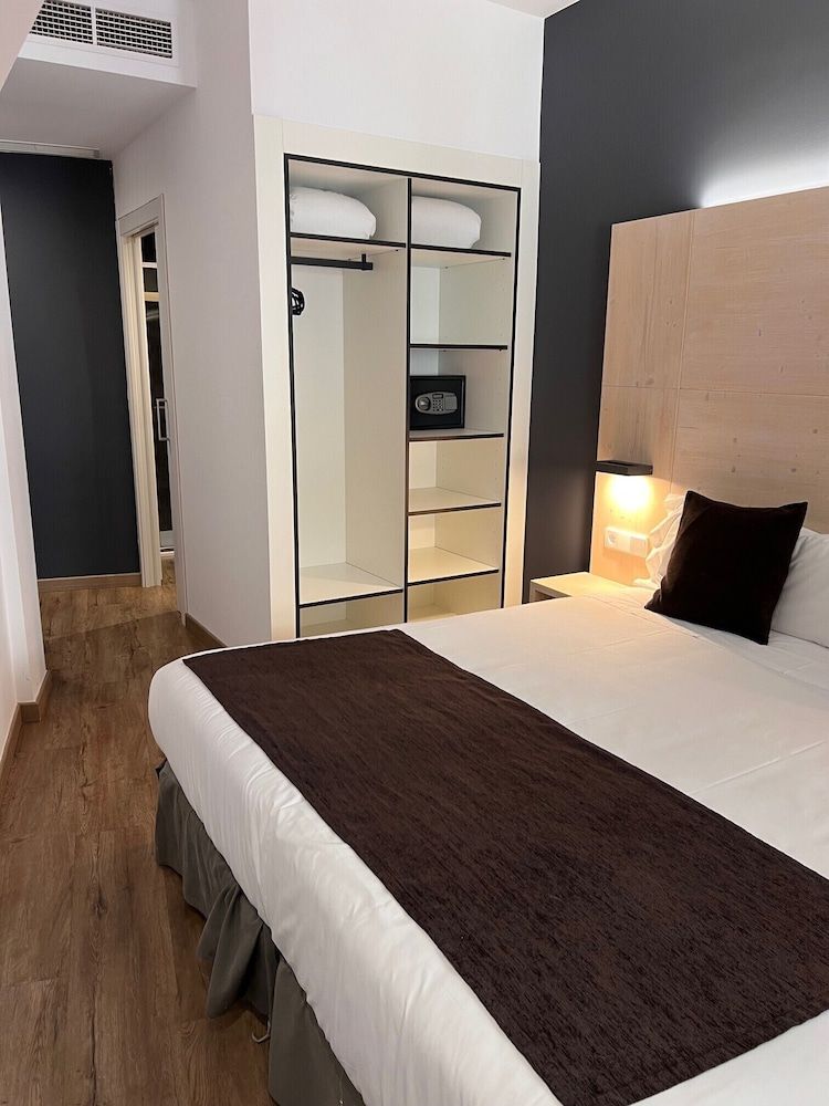 Hotel Travessera Double Room