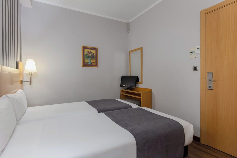 Hotel Lyon Double Room 9